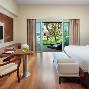 park-hyatt.sharjah-hotels.com/
